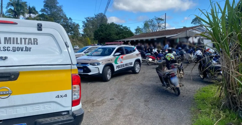 Confusão em Orleans termina com autuações e intervenção da PM e PRE