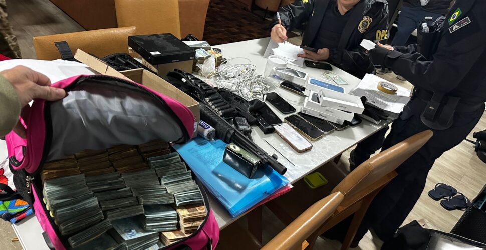 Operação da Polícia Federal cumpre mandado de prisão em Lauro Müller