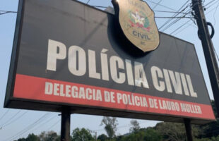 Polícia Civil realiza operação contra facção criminosa e tráfico de drogas em Lauro Müller