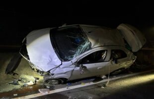 Casal fica ferido após capotamento na BR-101 em Sangão
