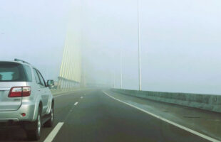 CCR ViaCosteira alerta motoristas sobre os riscos da neblina nas rodovias durante o inverno