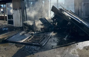 Incêndio atinge depósito de recicláveis no Centro de Araranguá