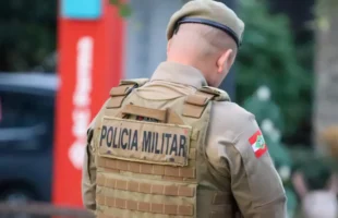 Jovem é baleado enquanto dirigia em Balneário Rincão