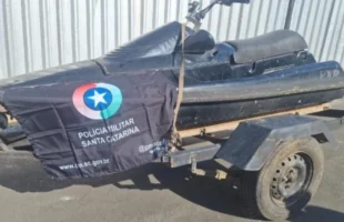Homem encontra jet ski furtado há mais de um ano anunciado à venda em Sombrio