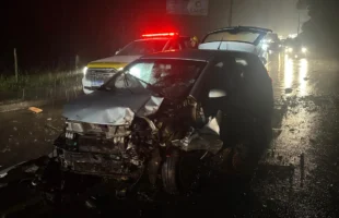 Colisão entre carro e caminhonete deixa quatro feridos na SC-108, em Urussanga