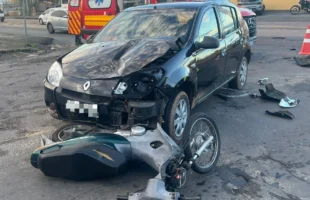 Motociclista é atingido por carro e fica ferido em Criciúma