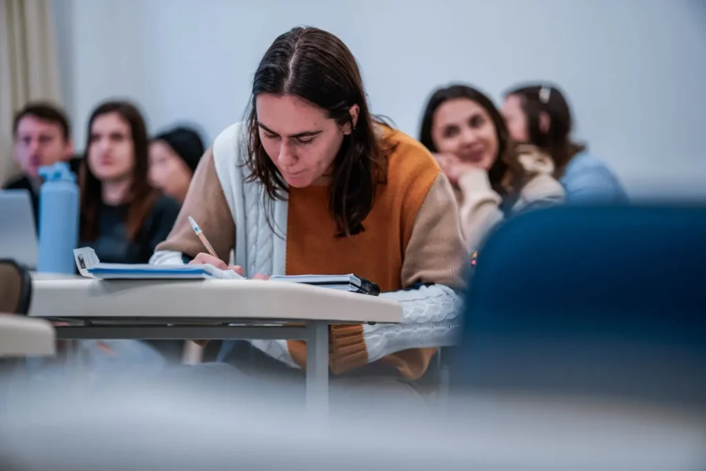 Inscrições abertas para o Universidade Gratuita e Fumdesc para o segundo semestre de 2025