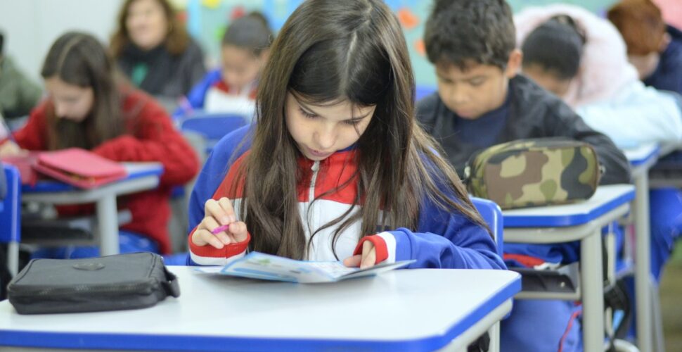 Alunos de Escolas de Siderópolis recebem oficinas da educação Ambiental do SGB