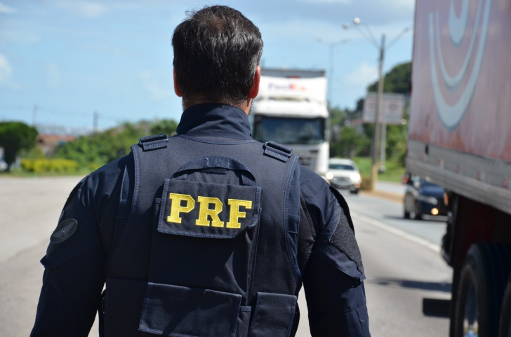 Colisão entre quatro veículos deixa dois feridos na BR-101 em Criciúma