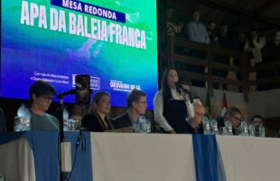 Jaguaruna recebe audiência pública com grande público para discutir APA da Baleia Franca