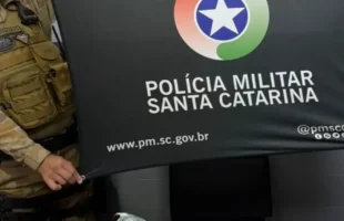 Homens são detidos em flagrante com crack, armas e munições em Criciúma