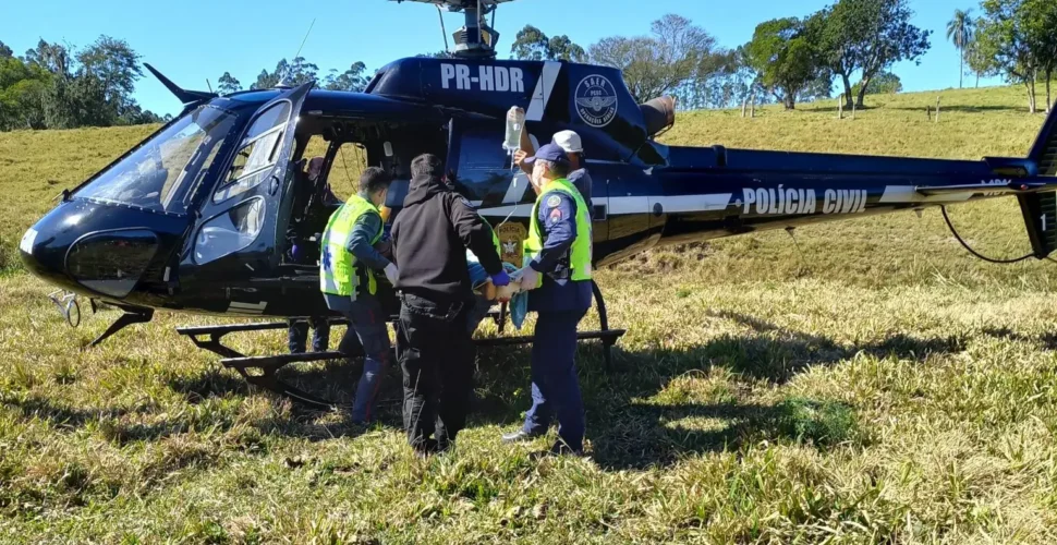 Mulher sofre ferimentos graves em acidente com motocicleta no interior de Pescaria Brava