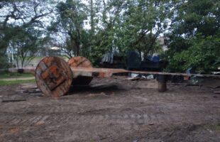 Pedras Grandes Bate Recorde Mundial com Gigante de 15 Tonelas em Homenagem ao Campo