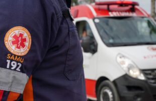 Casal fica ferido em acidente de moto na SC-390, em Lauro Müller