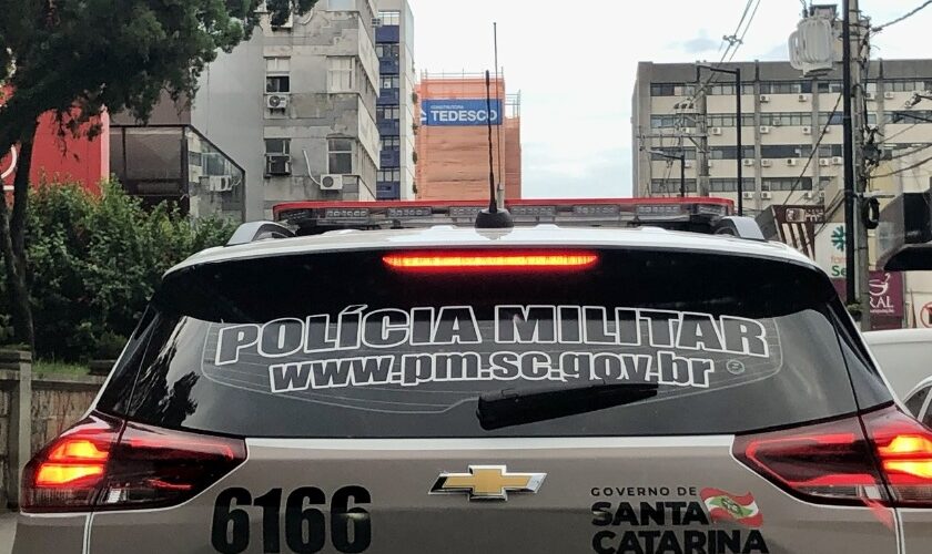 Furto de bebidas em supermercado do Centro de Criciúma termina com prisão