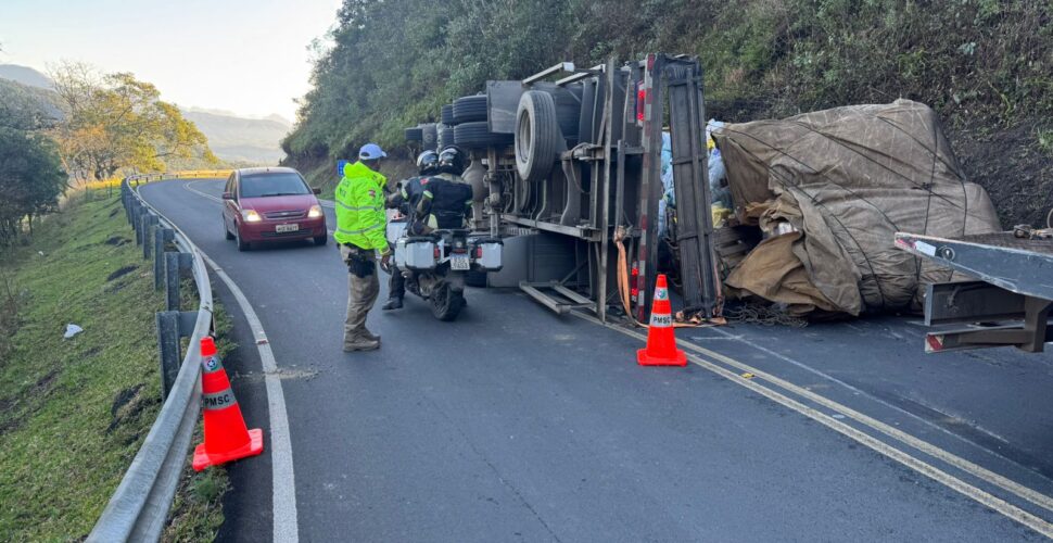 Acidente na Serra do Rio do Rastro Interrompe Tráfego e Serve de Alerta