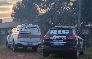 Operação policial em Tubarão prende suspeito de assalto e casal por tráfico de drogas