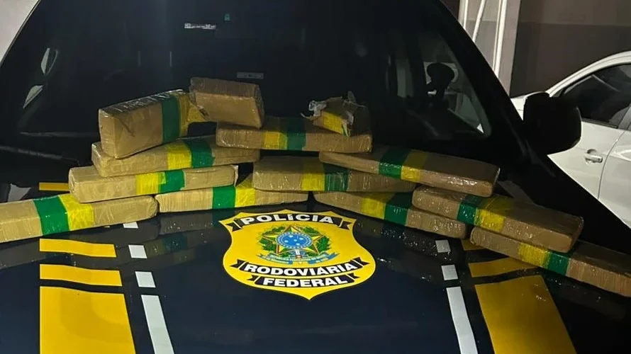 Homem é preso com 11 kg de maconha após perseguição na BR-101 em SC