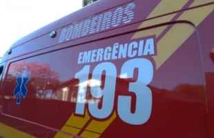 Motorista fica ferido após capotar carro na SC-447, em Araranguá