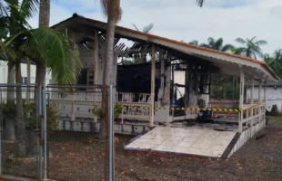 Incêndio atinge casa em Turvo e mobiliza Corpo de Bombeiros