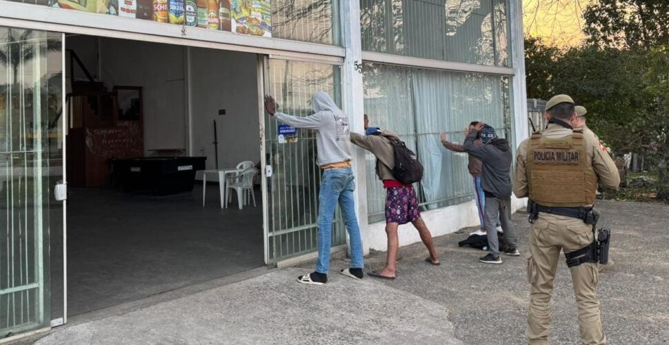 Operação Apneia segue, prende homem por agressão e intensifica combate ao tráfico em Pinheirinho