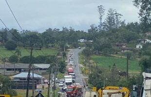 Carro em Chamas Interdita Rodovia SC-390 em Oratório, Próximo a Lauro Müller