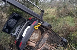 Motorista é resgatada após carro tombar e recusa atendimento em Maracajá