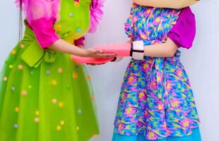 Homenagem com boneca criada por Tia Jana destaca amor e inclusão na AD Lauro Müller