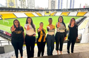 Estádio vira palco de conscientização: OAB Criciúma leva campanha contra violência à mulher para jogo do Tigre