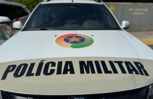 Homem é detido após agredir companheira e tentar forçá-la a entrar em veículo em Criciúma