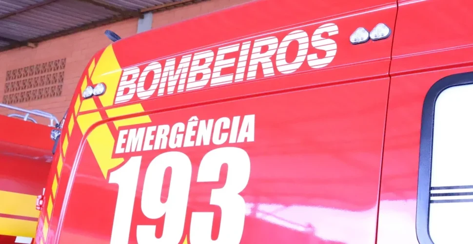 Princípio de incêndio atinge parte superior de casa no Centro de Içara