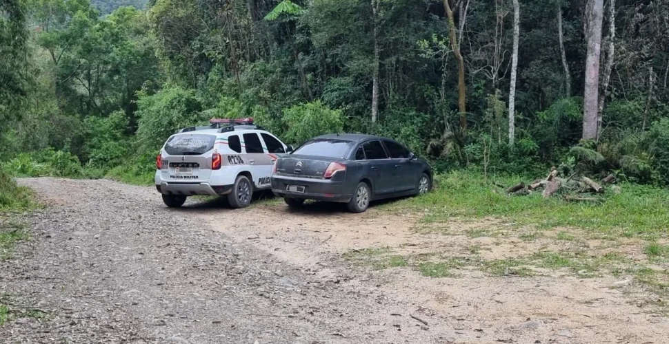 Criminosos fogem após furto em residência e abandonam TV em Siderópolis