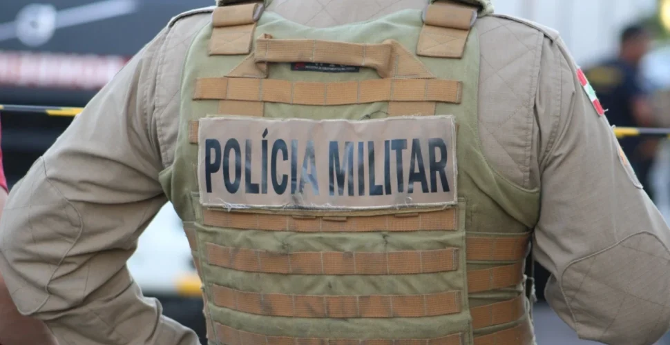 Homem é detido após insultos racistas contra policial militar em Criciúma