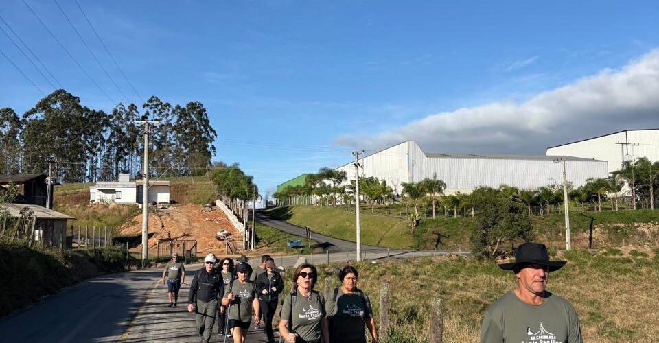 Peregrinos do Sul iniciam jornada de 210 km até santuário de Santa Paulina a partir de Orleans