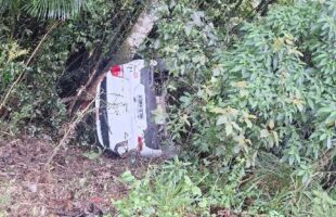 Jovem escapa ileso de capotamento na SC-390, em Orleans