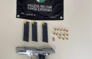Homem é preso por disparar arma de calibre 9mm, que voltou a ser de uso restrito, em Treviso