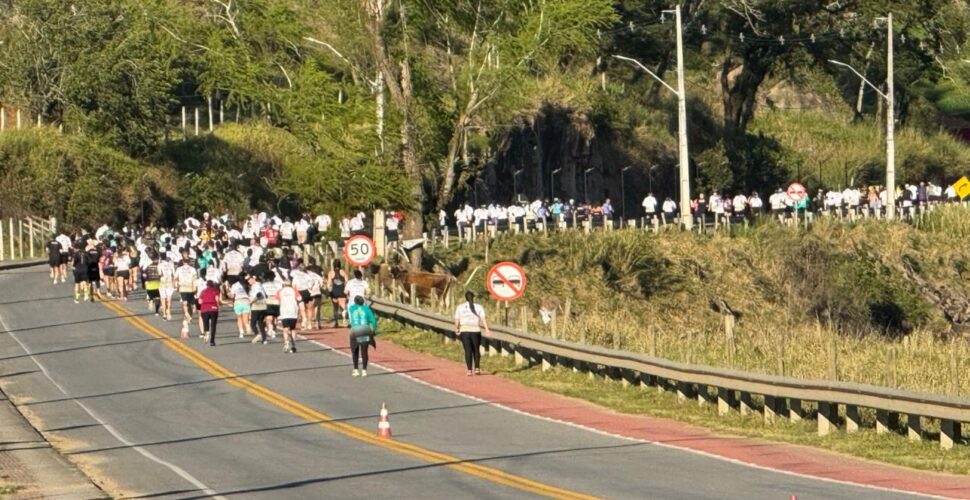Corrida e Cultura: Evento em Pedras Grandes Atrai 500 Atletas e Valoriza Patrimônio Histórico