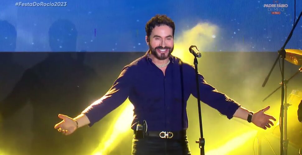 Fé, Música e Celebração: Padre Fábio de Melo Ilumina Centenário de Criciúma com Show Gratuito