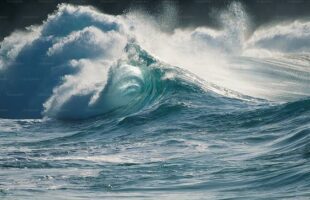 Alerta Máximo: Ondas de Até 3 Metros se Aproximam do Litoral de SC