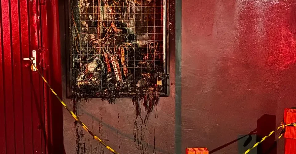 Princípio de incêndio em fábrica de móveis mobiliza bombeiros em Criciúma