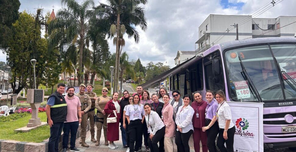 Ônibus Lilás desembarca em Urussanga com rede de apoio e empoderamento feminino