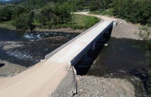 Após três anos de espera, ponte em Brusque do Sul é liberada com tráfego normalizado