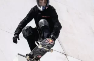 Skatista Sandro Dias desce 70 metros em prédio e registra novo recorde mundial
