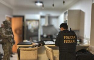 Operação da PF prende 12 por fraude bancária milionária em Santa Catarina