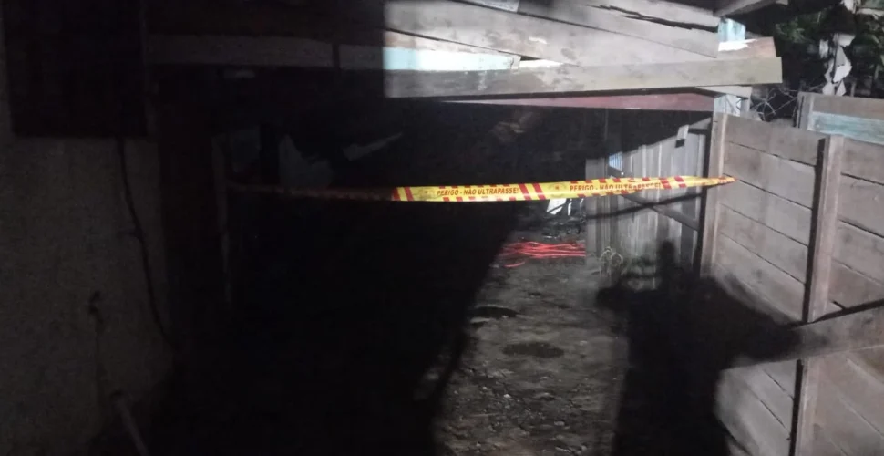 Incêndio destrói parte de residência e mobiliza bombeiros em Jacinto Machado