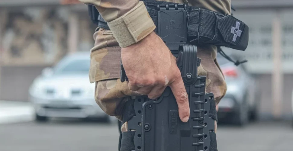 Homem é detido por populares após assalto no Centro de Meleiro