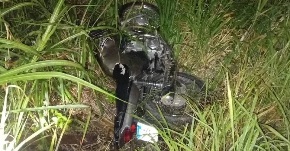 Casal fica ferido após motocicleta sair da pista em Urussanga