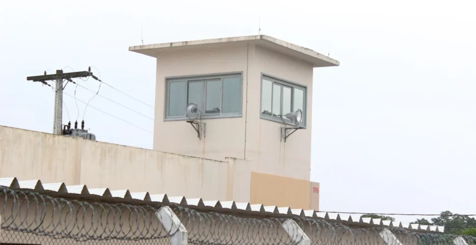 Detento foge do Presídio Regional de Criciúma após romper algemas