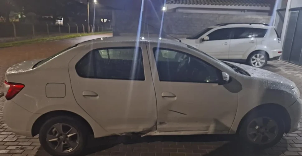 Motociclista fica gravemente ferido após colisão com carro em Jaguaruna