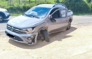 Acidente entre ônibus escolar e carro é registrado na SC-441 em Treze de Maio